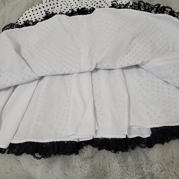 Vintage Style Black And White Lace Polka Dot Dress - Picture 3 of 9